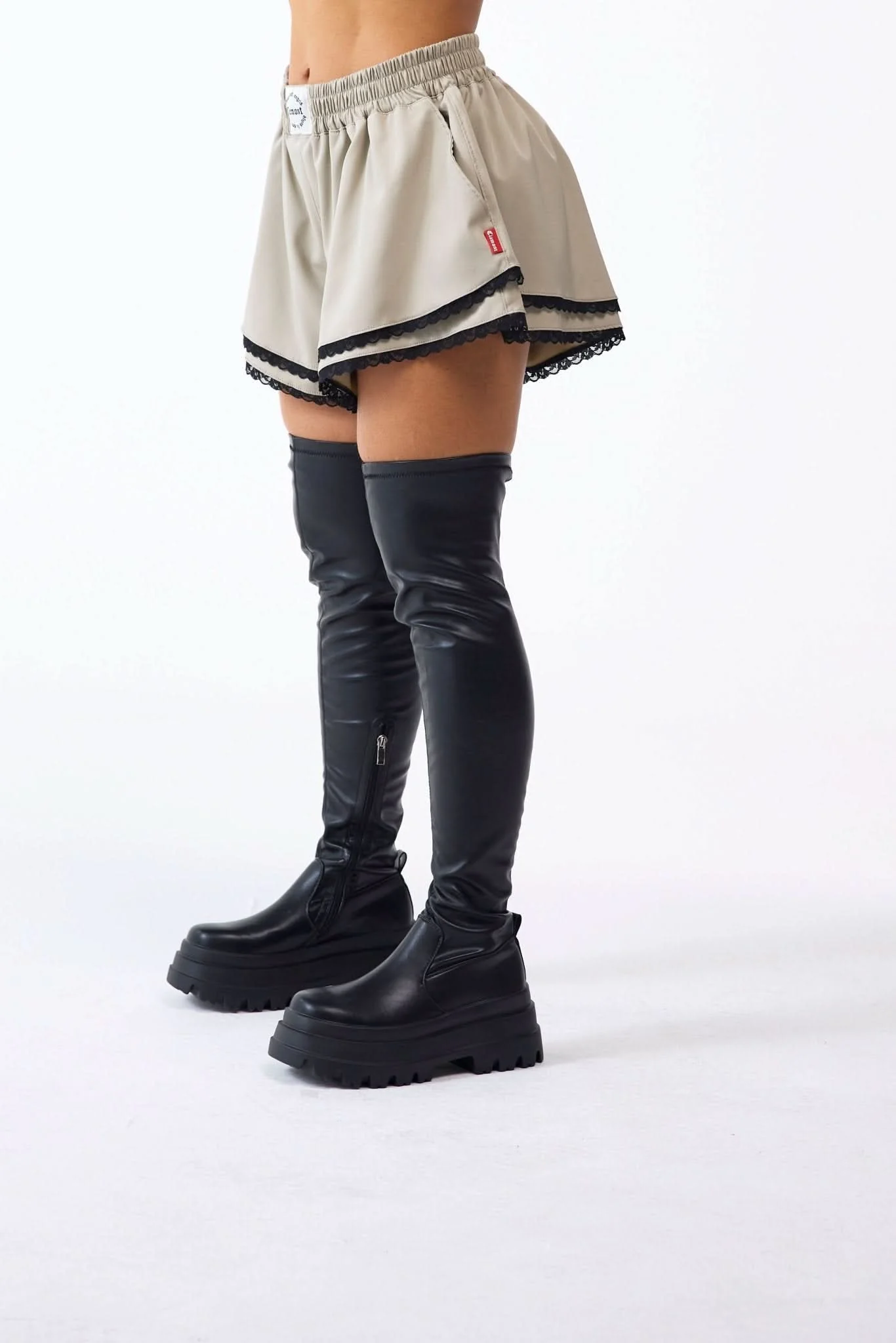 SHORT MUJER ESTASI NUDE CLEMONT - Image 3